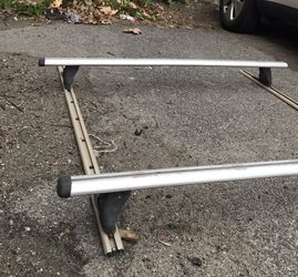 Thule Adjustable Car Rack