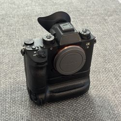 Sony a9 Camera with Battery Grip