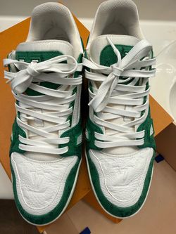 Louis Vuitton men’s size 9