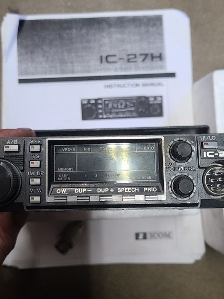 ICOM IC-27 144MHz 2M FM Transceiver