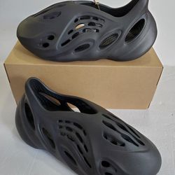 Adidas Yeezy Foam Runner Onyx  Men's Size 11