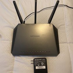 Netgear Nighthawk AC1900 Smart Wifi Router; Model R7000