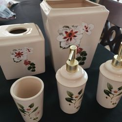 Five Piece Set For You Bed/BATHROOM