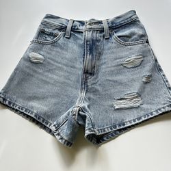 LEVI’ S Woman BLUE High Waist MOM SHORTS Size 23 NEW