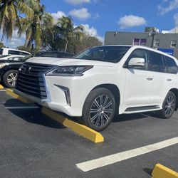 2021 Lexus LX 570