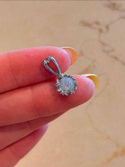 Moissanite pendant