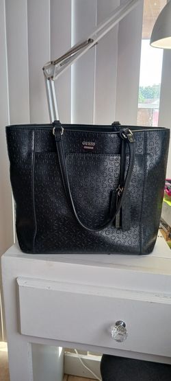Cartera Guess