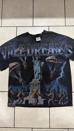 Vale Dreams Black Graphic Tee Size Small