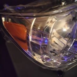 2008 TOYOTA TUNDRA HEADLIGHTS NEW !!! In  Plastic Wrapping Local P/U Only 
