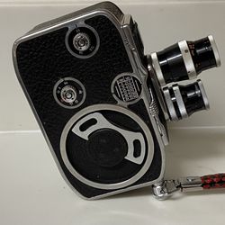  This vintage Bolex Paillard B8L 8. It includes the case and manual. untested.