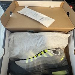 Air Max 95 Neon Size 10.5 