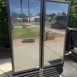 Imbera Commercial Refrigerator 