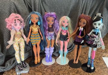 Monster high dolls