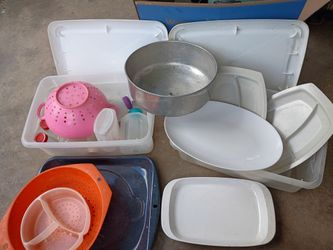 Cookware, plates,pots and pans 5$ a piece