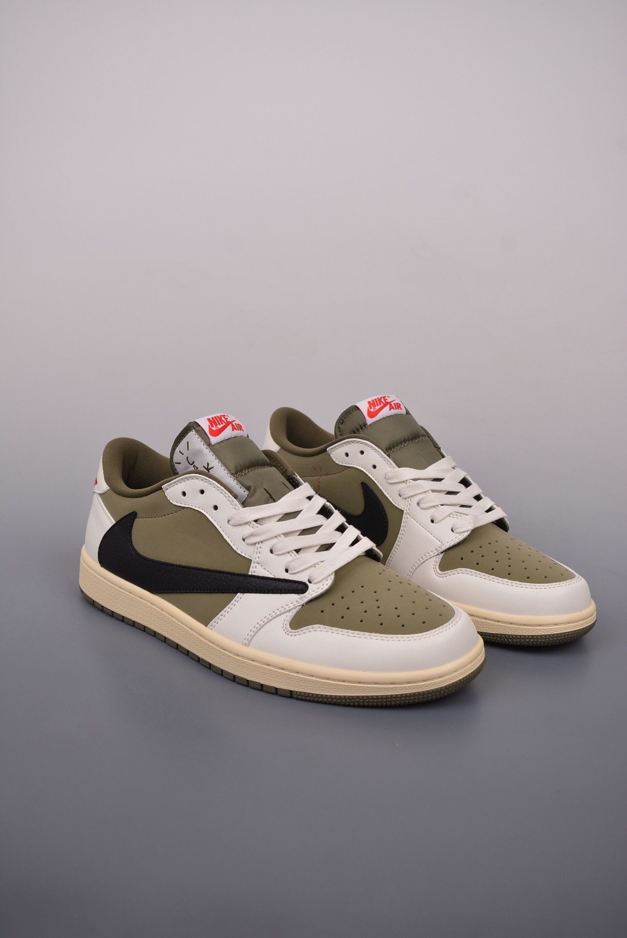 Nike Men’s Sneaker