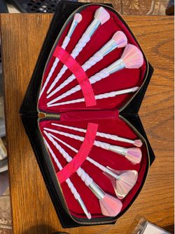 Make up brush set