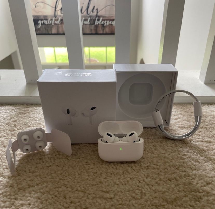 AirPods Pro 2nd Generation With Magsafe Wireless Charging Case MQD83AM/A (SEND BEST OFFERS