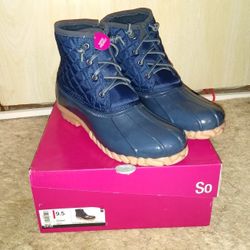 Awesome 😎 Boots 🆕🌧️ Women's Blue Boots Size 9.5! 👢