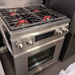 New! Dacor 30” Gas Range ! 