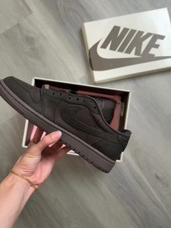Travis Scott Velvet Browns