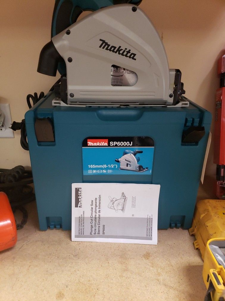 Makita Plunge Cut Circular Saw 6.5" SP6000J