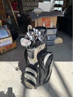 Golf clubs right handed