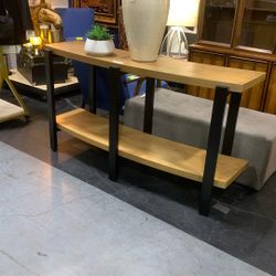 Curved console Table