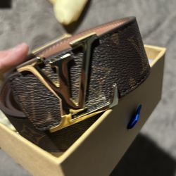 Louis vuitton belt