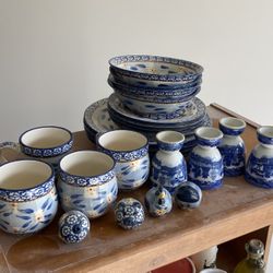 Decorative Dish Set ( Brand New)