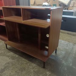 Record Player Stand, Vinyl Record Storage Cabinet with Charging Station &amp; USB Ports, Mid-Century Turntable Stand Table Holds Up to 300 Albums Livi