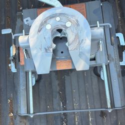 Companion 5th Wheel Hitch