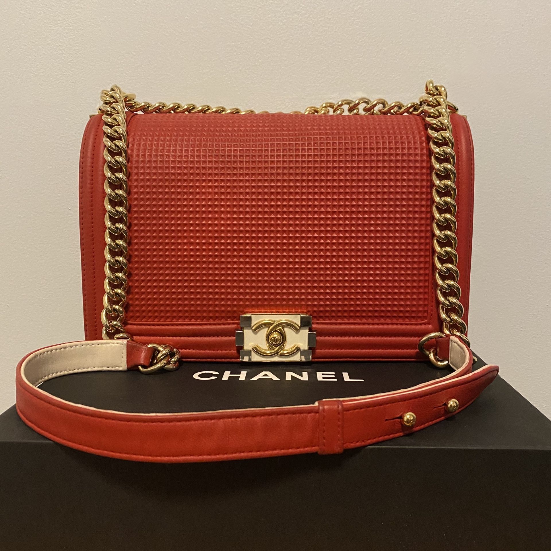 Chanel medium boy bag *Authentic*