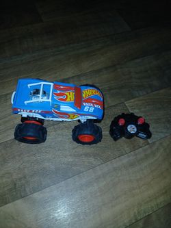 Remote control car