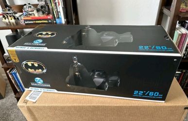 Amazon Exclusive 1989 Batmobile and Batman