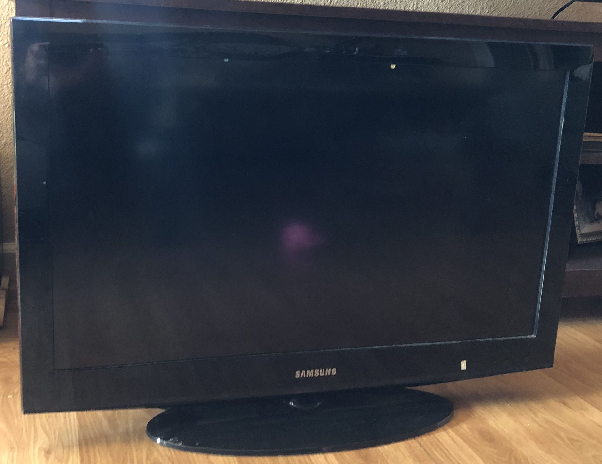 32” Samsung Tv