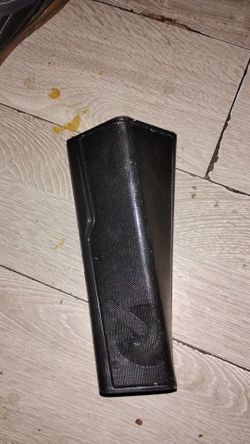 Bluetooth speaker/battery pack