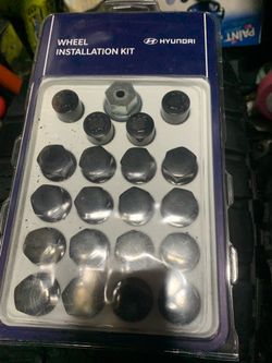 Hyundai Wheel lock set BRAND NEW