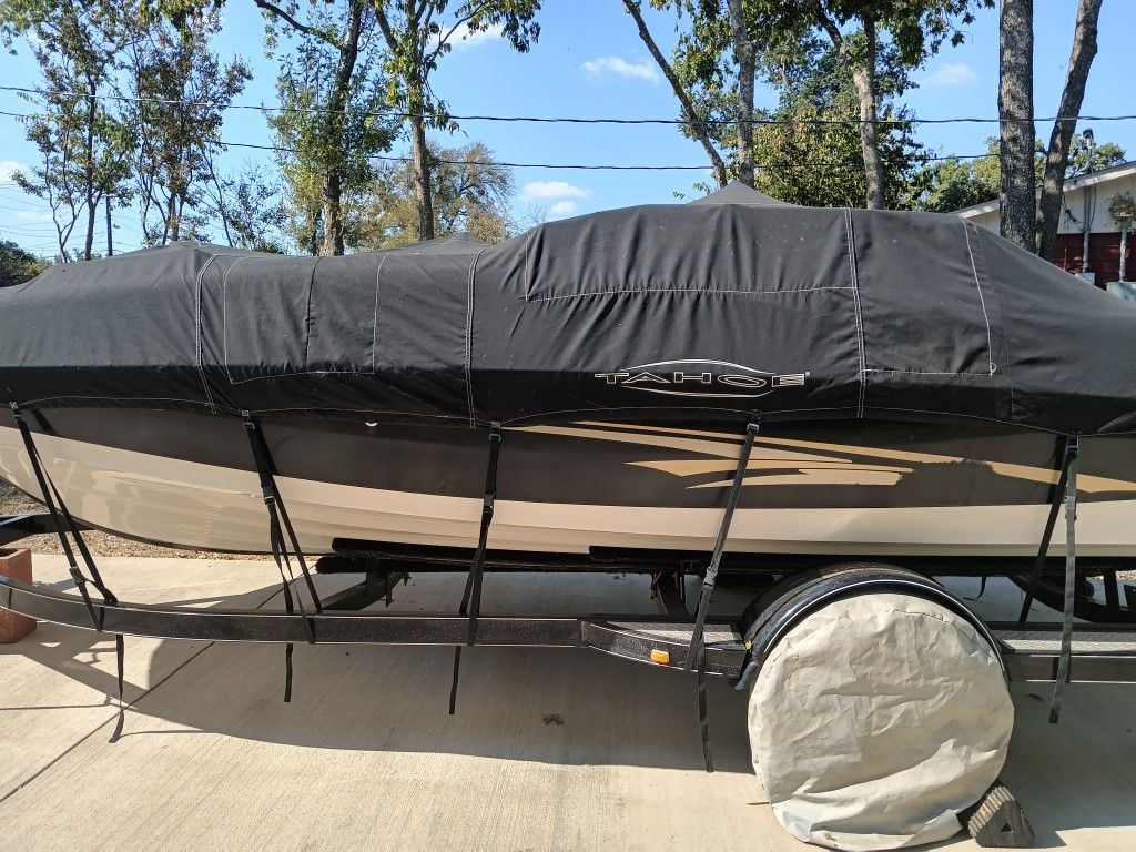 2006 Tahoe by Tracker marine 195 deck boat