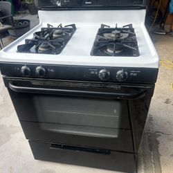 Kenmore Gas Stove Good Condition