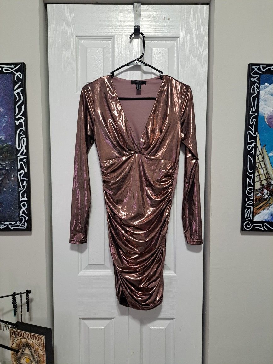 Forever 21 Metallic Rose Gold Ruched Dress – Size S