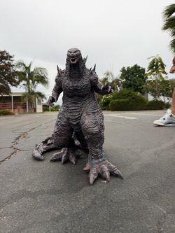 Godzilla minus zero popcorn bucket