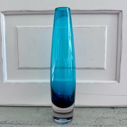 Vintage handblown glass 10” vase turquoise  Beautiful condition
