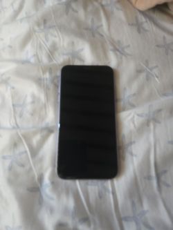 iPhone 11 (For parts or fix)