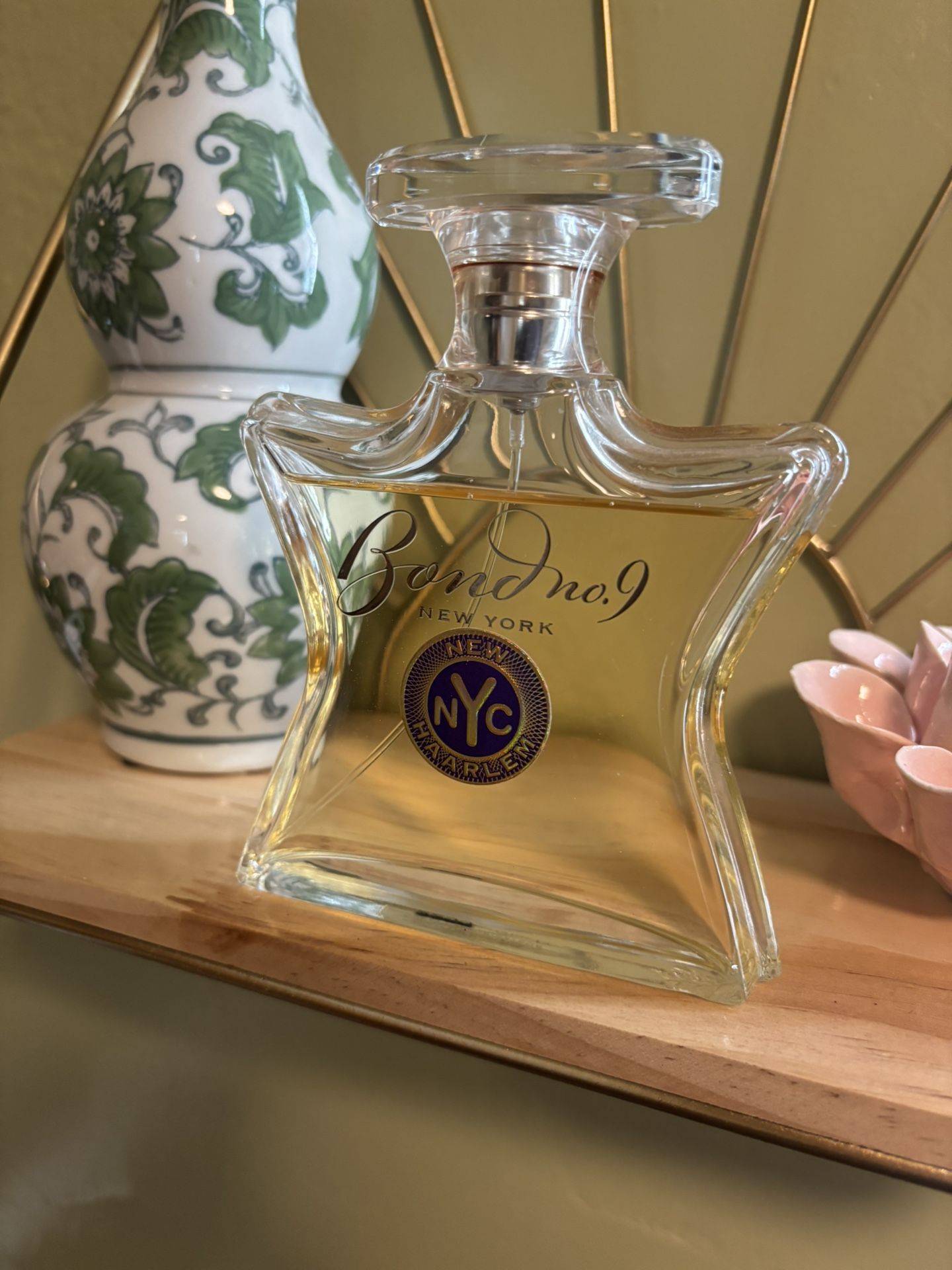 Bond No 9 perfume