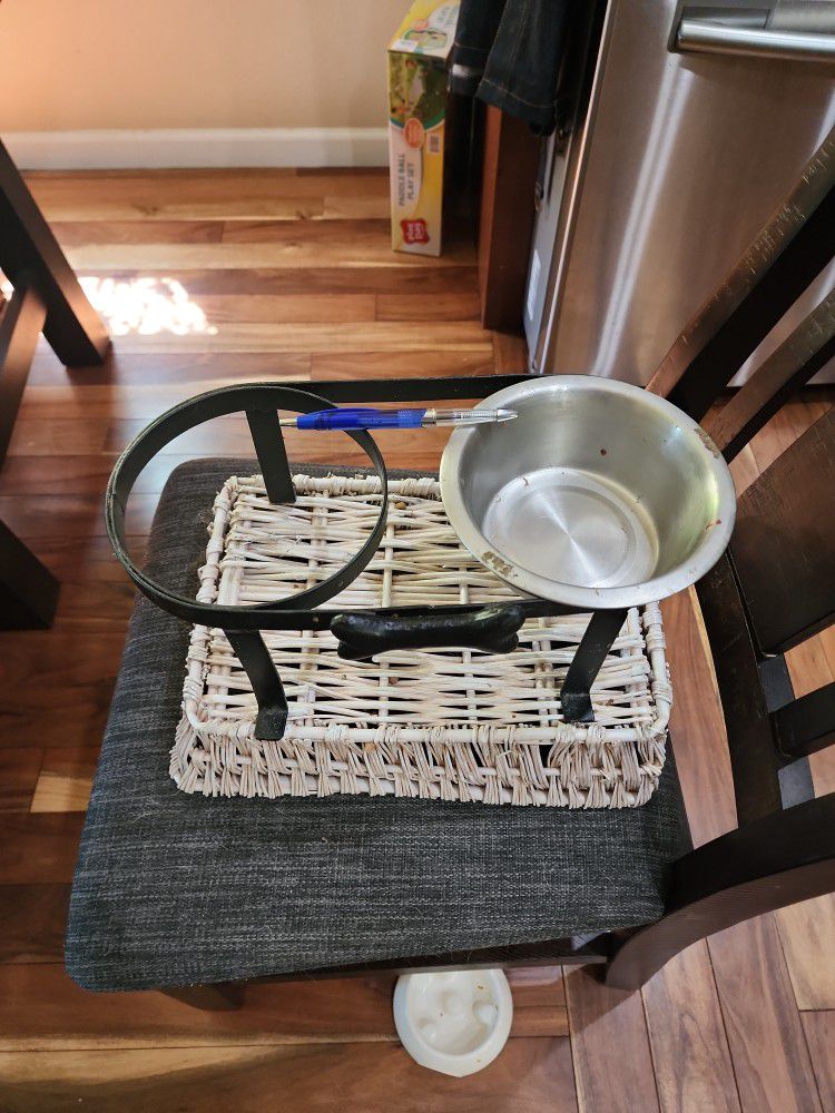 Dog bowl Stand (With 1 Dogbowl)
