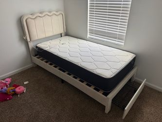 Twin Bed with Twin Mattress