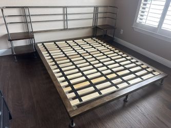 Nitta Platform Queen Bed