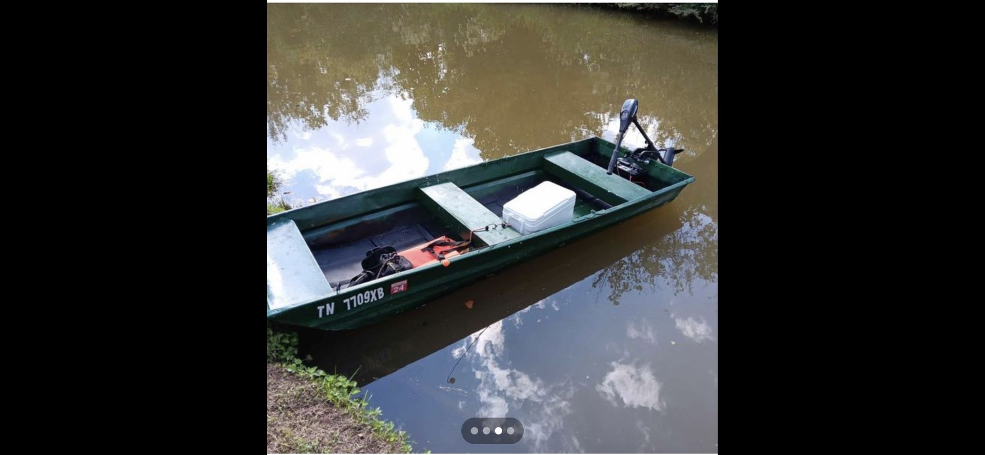 10 Foot Flat Bottom With Trolling Motor