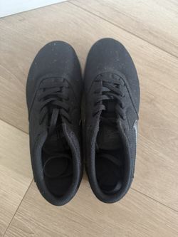 Nike Tennis Shoes