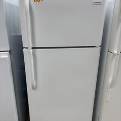 Frigidaire 30” Top And Bottom Refrigerator 